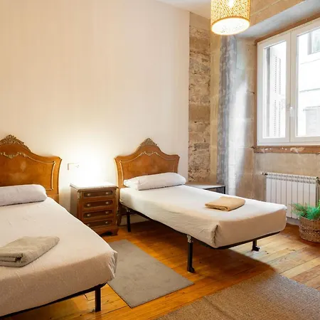 En El Puerto, Parte Vieja Cerca De La Playa Saint-Sébastien