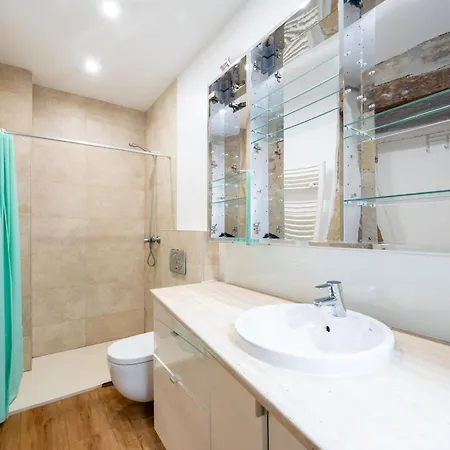 En El Puerto, Parte Vieja Cerca De La Playa